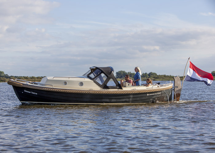 Sloep huren en varen over de Friese meren