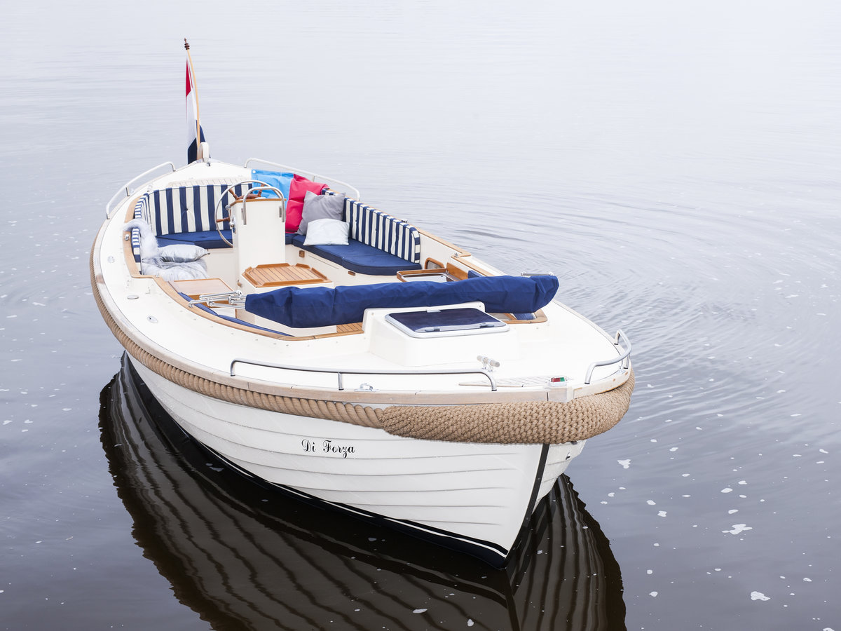 sloep met slaapplaatsen