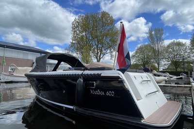 Maxima1.jpg 